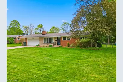 910 Marquardt Avenue NW, North Canton, OH 44720 - Photo 3