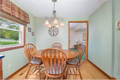 8152 Twin Oaks Drive, Grandview Heights, OH 44147 - Photo 7
