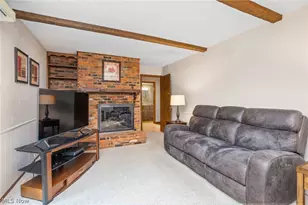 8152 Twin Oaks Dr, Grandview Heights, OH 44147 - Photo 9