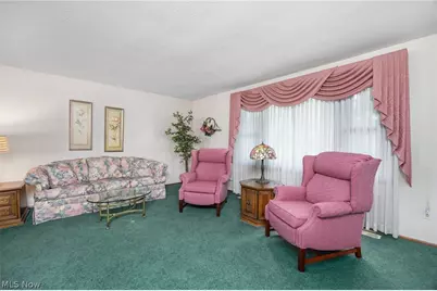 8152 Twin Oaks Drive, Grandview Heights, OH 44147 - Photo 13