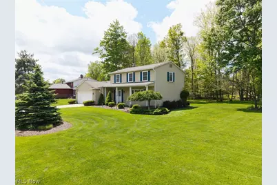 8152 Twin Oaks Drive, Grandview Heights, OH 44147 - Photo 3