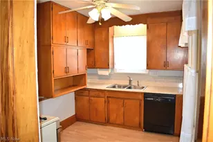 4510 Telhurst Rd, South Euclid, OH 44121 - Photo 9