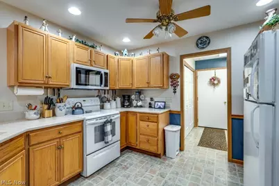 1055 Scottwood Place NE, Massillon, OH 44646 - Photo 9