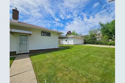 9333 S Highland Avenue, Garfield Heights, OH 44125 - Photo 29