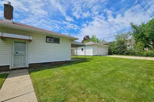 9333 S Highland Ave, Garfield Heights, OH 44125 - Photo 29