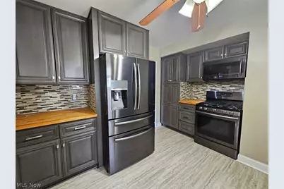 9333 S Highland Avenue, Garfield Heights, OH 44125 - Photo 7