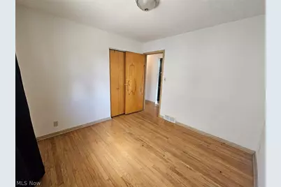 9333 S Highland Avenue, Garfield Heights, OH 44125 - Photo 17