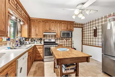 13760 Albion Road, Strongsville, OH 44136 - Photo 17