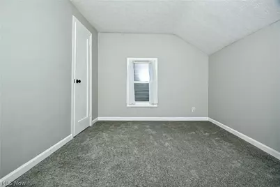 542 Montgomery Street, Akron, OH 44305 - Photo 15