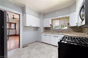 51 Indianola Rd, Youngstown, OH 44512 - Photo 13