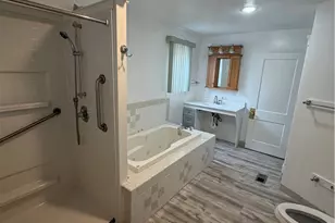 1070 Parkside Rd, Loveland, OH 44108 - Photo 7