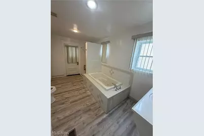 1070 Parkside Road, Loveland, OH 44108 - Photo 9