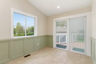 325 E 326th Street, Willowick, OH 44095 - Photo 11