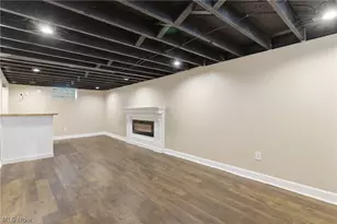 325 E 326th St, Willowick, OH 44095 - Photo 23