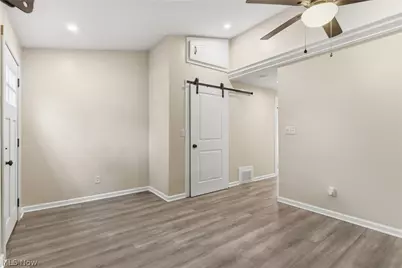 325 E 326th Street, Willowick, OH 44095 - Photo 17