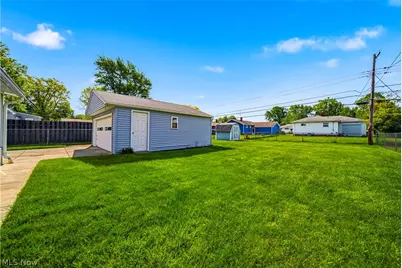 30424 Fern Drive, Willowick, OH 44095 - Photo 25
