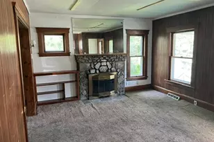 335 Oxford Ave, Elyria, OH 44035 - Photo 5