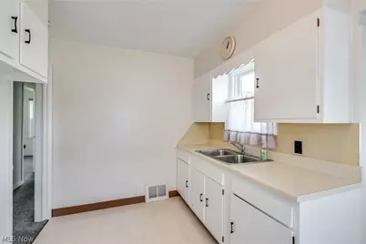 1701 Brown Street, Akron, OH 44301 - Photo 17