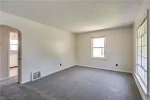 1701 Brown St, Akron, OH 44301 - Photo 7