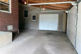 363 E Park Ave, Barberton, OH 44203 - Photo 29