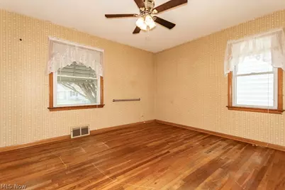 357 E 307th Street, Willowick, OH 44095 - Photo 23