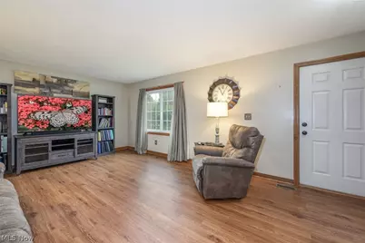 412 Lincoln Avenue, Cuyahoga Falls, OH 44221 - Photo 5