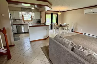126 Valley Forge Cir, Elyria, OH 44035 - Photo 3