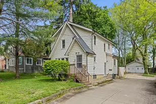 1393 Bryden Dr, Akron, OH 44313 - Photo 3