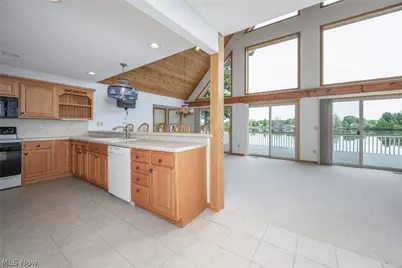 483 Owl Point, Roaming Shores, OH 44084 - Photo 13