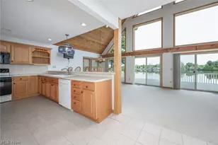 483 Owl Point, Roaming Shores, OH 44084 - Photo 13