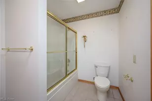 483 Owl Point, Roaming Shores, OH 44084 - Photo 7