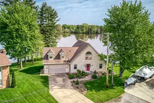 483 Owl Point, Roaming Shores, OH 44084 - Photo 3