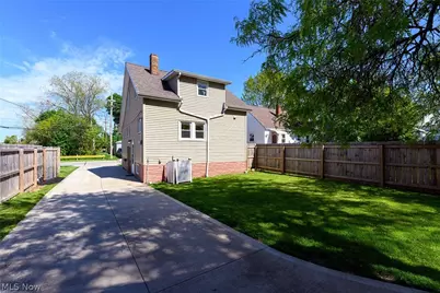 4664 Brookwood Drive, Brooklyn, OH 44144 - Photo 31