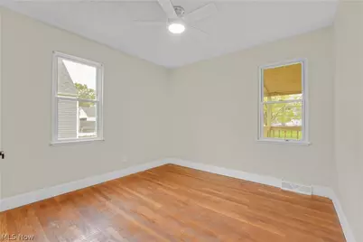 29050 Edgewood Drive, Willowick, OH 44095 - Photo 11