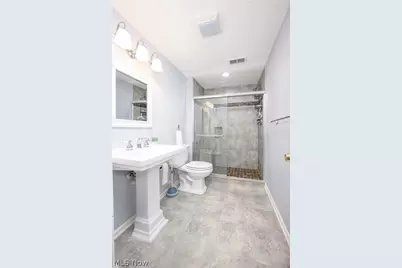 1242 Bexley Circle, Akron, OH 44312 - Photo 31