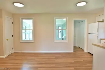 6610 Chestnut Ridge Road, Hubbard, OH 44425 - Photo 23