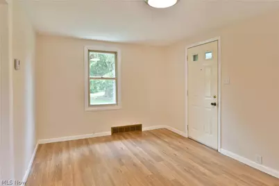 6610 Chestnut Ridge Road, Hubbard, OH 44425 - Photo 21