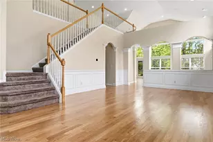 33984 Crown Colony Dr, Avon, OH 44011 - Photo 3