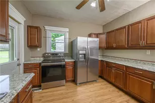 302 Main St, Bowerston, OH 44695 - Photo 17