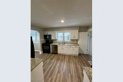 2110 12th Street SW, Akron, OH 44314 - Photo 13