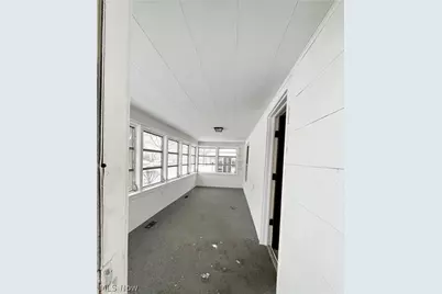 2110 12th Street SW, Akron, OH 44314 - Photo 3