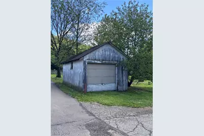 323 Galation St, Glenmont, OH 44628 - Photo 39
