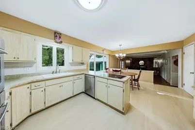 6982 Carol Drive, Independence, OH 44131 - Photo 7