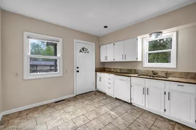 3333 Beechwood Avenue, Cleveland Heights, OH 44118 - Photo 11