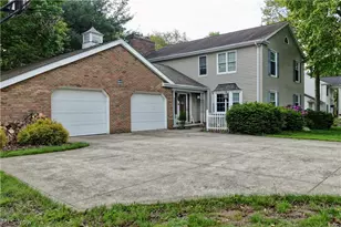 1036 Briarview Ave NW, North Canton, OH 44720 - Photo 3