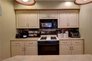 1036 Briarview Ave NW, North Canton, OH 44720 - Photo 17