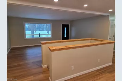 1075 NE River Road, Lake Milton, OH 44429 - Photo 7