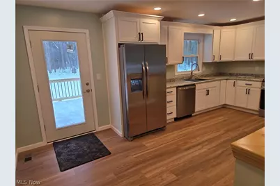 1075 NE River Road, Lake Milton, OH 44429 - Photo 15