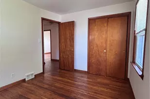 12117 Thraves Rd, Garfield Heights, OH 44125 - Photo 5