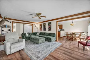 325 Longfellow St, Elyria, OH 44035 - Photo 21